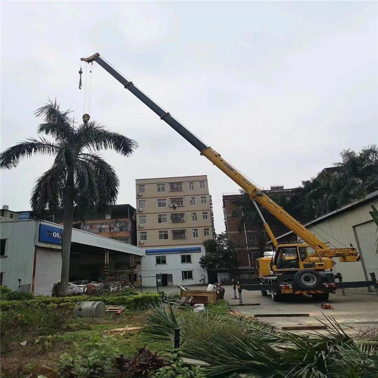 龙安12吨吊车出租一天的收费标准是什么